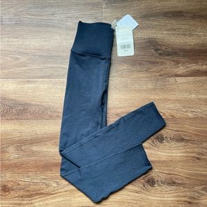 NWT Fabletics Leggings Size Small